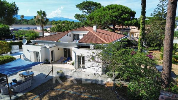 Villa de Caractères de 242m2 - La Marana à 200m de la mer