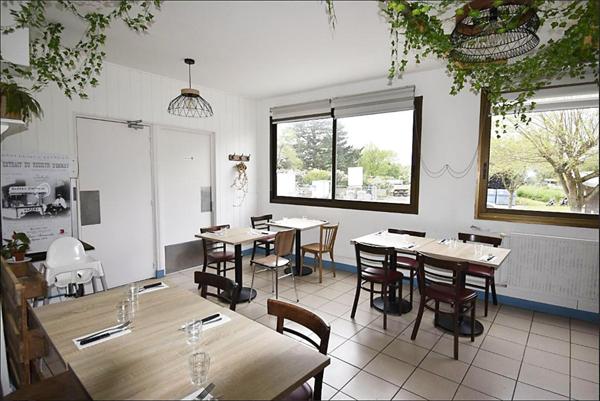 appartement T3 en Duplex + Bar/restaurant. Rapport locatif 25 020 € par an