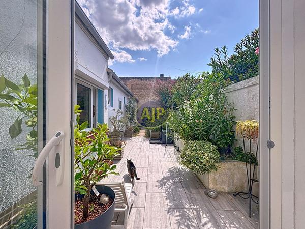 Vente maison Rochefort : 200 000 € - AJP Immobilier Rochefort