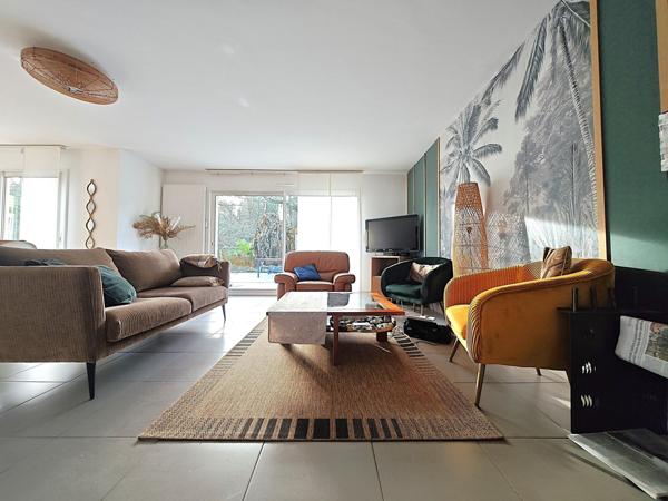 Maison à PLOEREN, 56880 - 8 pièces 162m²