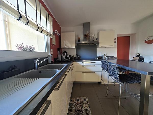 Maison à PLOEREN, 56880 - 8 pièces 162m²