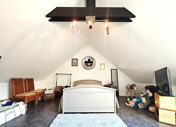 Maison à PLOEREN, 56880 - 8 pièces 162m²