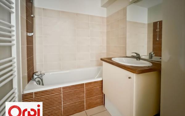 Appartement à vendre    3 pièces • 71,12 m2 Béziers