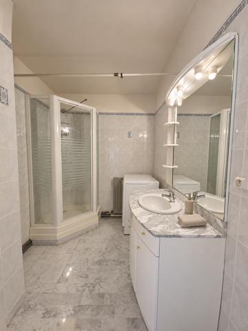 SAINT-ÉTIENNE – TRÉFILERIE T3 LUMINEUX DE 70,44 M², GARAGE, PLACE DE PARKING ET CAVE – 75 000 €