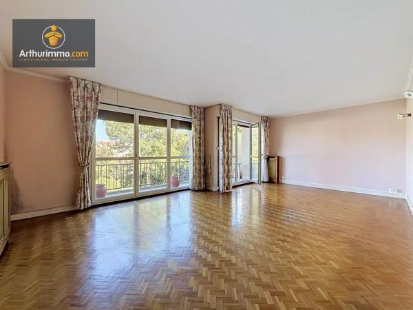 Vente                                                      Appartement
                        
                     5 pièces                      92 m2                     à Eaubonne
