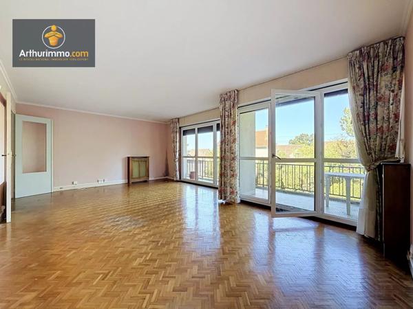 Vente                                                      Appartement
                        
                     5 pièces                      92 m2                     à Eaubonne