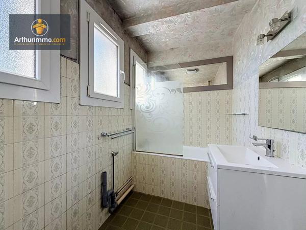 Vente                                                      Appartement
                        
                     5 pièces                      92 m2                     à Eaubonne