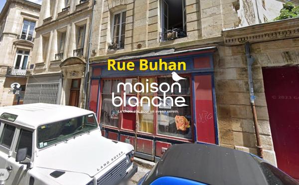 VIEUX BORDEAUX QUARTIER DE LA GROSSE CLOCHE:MURS COMMERCIAUX 70m2+68m2 de caves LIBRES!