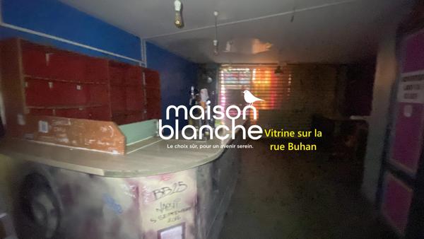 VIEUX BORDEAUX QUARTIER DE LA GROSSE CLOCHE:MURS COMMERCIAUX 70m2+68m2 de caves LIBRES!