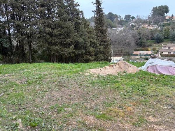 Vente Terrain 1135 m2 à Mougins