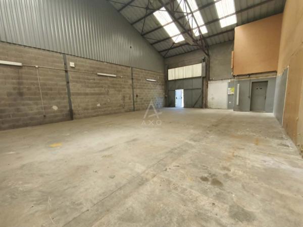 GILLY-SUR-ISÈRE (73200) – Entrepôt / Garage de 142 m² – Accès poids lourds