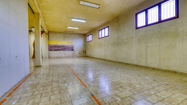 Immeuble / local commercial Zone Industrielle Furiani 11 pièces - 500 m²