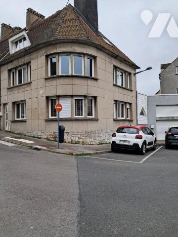 LE PORTEL A VENDRE ENSEMBLE IMMOBILIER APPARTEMENTS ET LOCAUX COMMERCIAUX