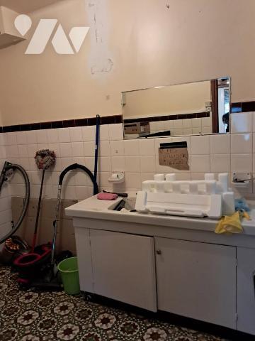 LE PORTEL A VENDRE ENSEMBLE IMMOBILIER APPARTEMENTS ET LOCAUX COMMERCIAUX