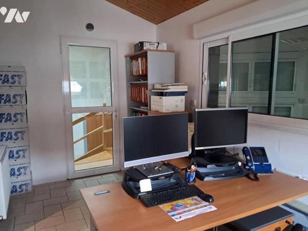 LE PORTEL A VENDRE ENSEMBLE IMMOBILIER APPARTEMENTS ET LOCAUX COMMERCIAUX