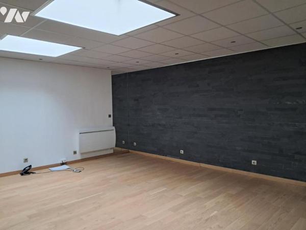 LE PORTEL A VENDRE ENSEMBLE IMMOBILIER APPARTEMENTS ET LOCAUX COMMERCIAUX