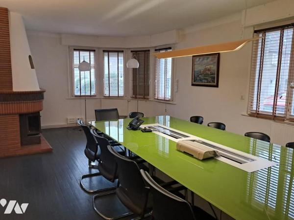 LE PORTEL A VENDRE ENSEMBLE IMMOBILIER APPARTEMENTS ET LOCAUX COMMERCIAUX