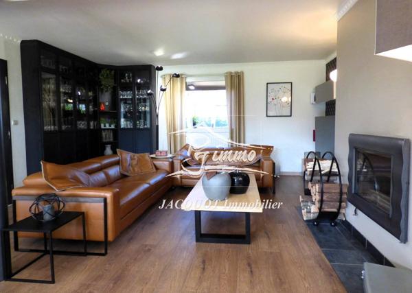 Vente immobilière : Maison à Halluin  5 pièces 140 m² 415 000 €- Jacquot Immobilier.