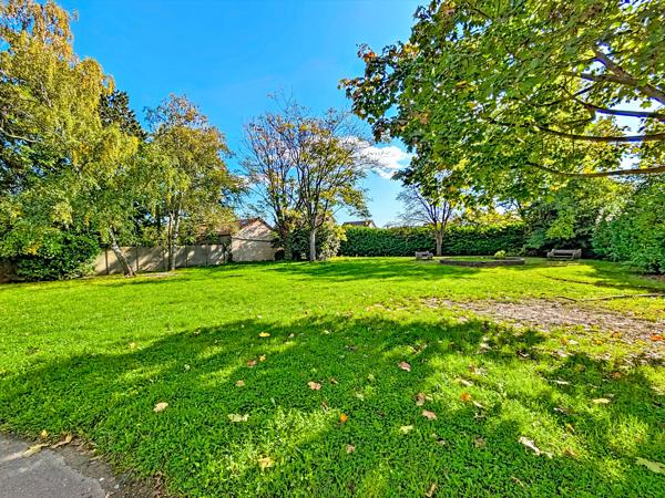 RÉSIDENCE PIERREFITTE – Appartement de Type 3 de 55.14 m² - REZ-DE-CHAUSSÉE SURÉLEVÉ – ENVIRONNEMENT CALME