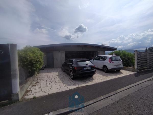 Villa 8 pièce(s) 5 chambre(s) 218 m²
