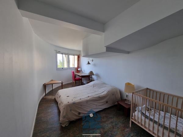 Villa 8 pièce(s) 5 chambre(s) 218 m²