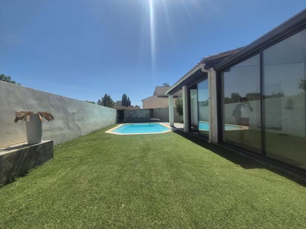 Maison de plain pied avec piscine- Secteur Bolmon