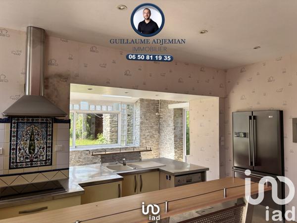 Maison traditionnelle 7 pièces de 240 m² à Cherbourg-en-Cotentin (50110)