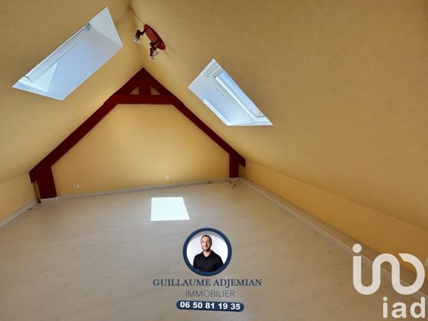 Maison traditionnelle 7 pièces de 240 m² à Cherbourg-en-Cotentin (50110)