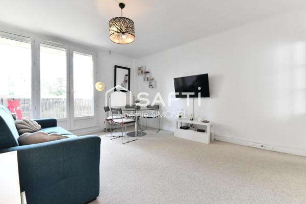 Bel appartement de deux pièces ! Ravalement réglé par le vendeur!