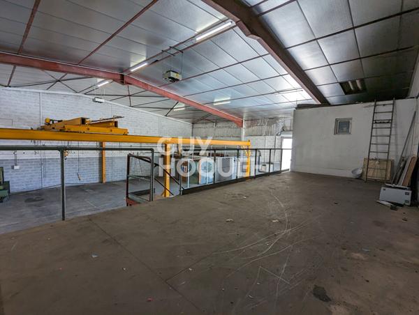 A vendre - local de 500 m² à Décines-Charpieu