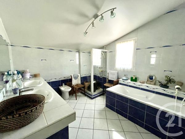 Maison à vendre  6 pièces - 180 m2 ST CAPRAIS DE BORDEAUX - 33