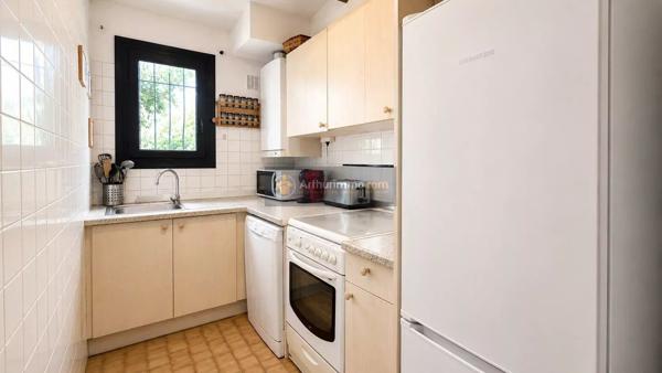 Vente                                                      Maison
                        
                     4 pièces                      71 m2                     à Fréjus
