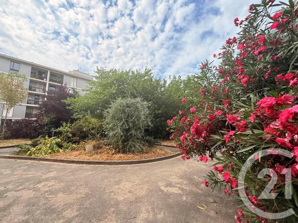 Appartement F3 à vendre  3 pièces - 57,04 m 2   PARIS  - 75020