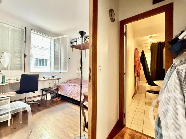 Appartement F3 à vendre  3 pièces - 62,14 m 2   PARIS  - 75011
