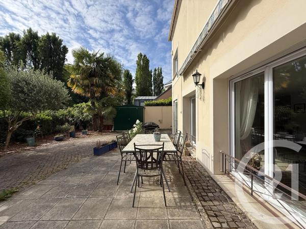 Maison à vendre  5 pièces - 137,48 m 2   ST GERMAIN EN LAYE  - 78