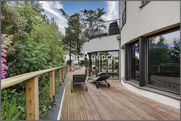 Maison à TREBEURDEN, 22560 - 15 pièces 360m²