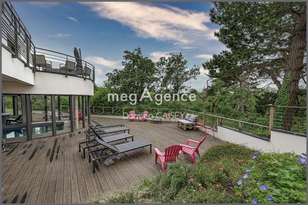 Maison à TREBEURDEN, 22560 - 15 pièces 360m²