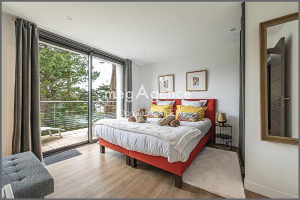 Maison à TREBEURDEN, 22560 - 15 pièces 360m²