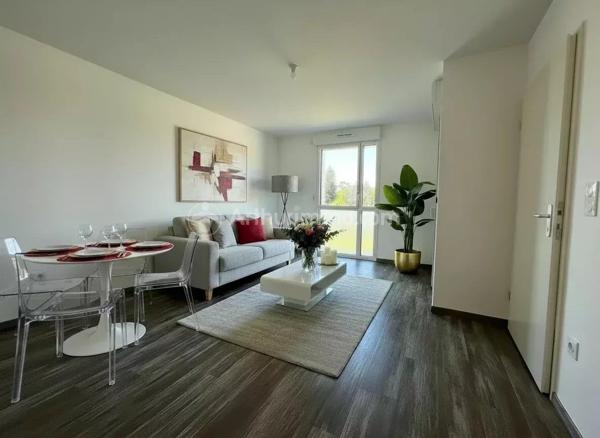 Location                                                      Appartement
                        
                     2 pièces                      41 m2                     à Saint-Avertin