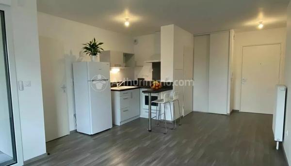 Location                                                      Appartement
                        
                     2 pièces                      41 m2                     à Saint-Avertin
