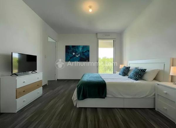 Location                                                      Appartement
                        
                     2 pièces                      41 m2                     à Saint-Avertin