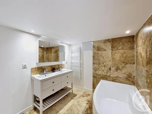 Maison à vendre  5 pièces - 107,68 m 2   FONTAINEBLEAU  - 77