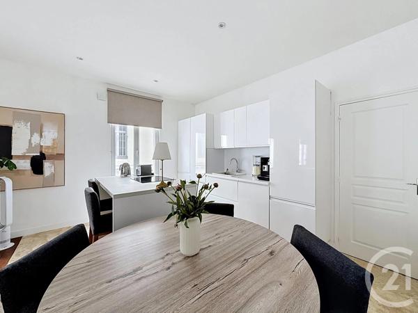 Maison à vendre  5 pièces - 107,68 m 2   FONTAINEBLEAU  - 77