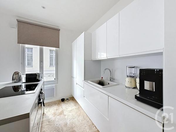 Maison à vendre  5 pièces - 107,68 m 2   FONTAINEBLEAU  - 77