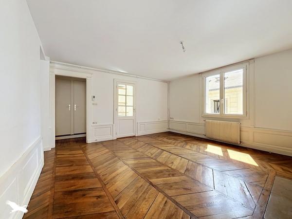 Appartement 213 000 € Tours 3 p 51 m² DPE E