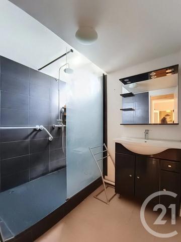 Appartement F2 à vendre  2 pièces - 44,18 m 2   ST DENIS  - 93