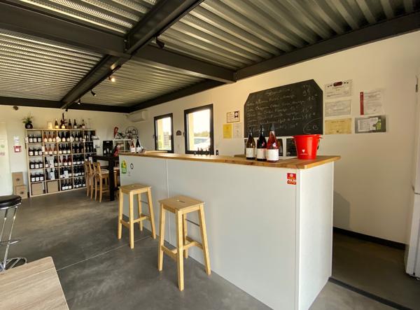 Uzès-Avignon, Medaille d'Or Cotes du Rhone. Propriété, Domaine viticole, dimension familiale, 12 ha AOP, villa Uzès (30700)