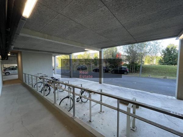Bureau de 3743 m² à louer à Bordeaux Bassins A Flot