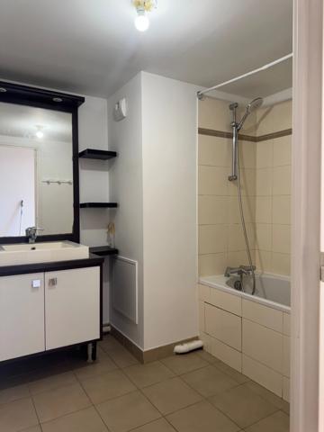 LE PERREUX-SUR-MARNE – VUE EXCEPTIONNELLE SUR LA MARNE – 2 MIN RER A – 4 PIÈCES 75 M² – DERNIER ÉTAGE – ASCENSEUR – BALCONS – PARKING