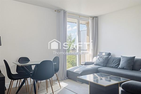 Le Raincy : T4 refait à Neuf, Balcon, Box et Cave.